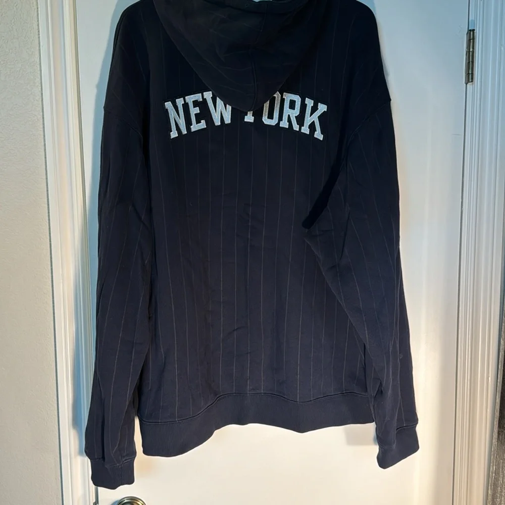Kith x Knicks NY Pinstripe Williams III Hoodie - Picture 4 of 5